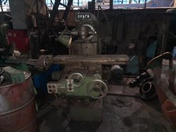 Универсально – фрезерный станок Прага 221