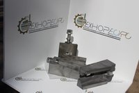 Клиновые опоры 110, 130, 140