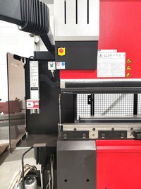 Листогибочный пресс amada HFE 3i 1003