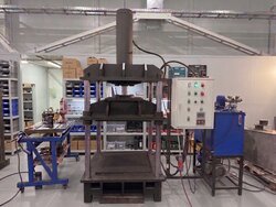 Гидравлический термопресс 50 тонн со шкафом управления